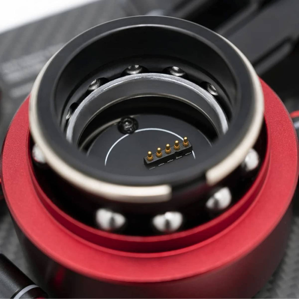 Simagic FX Pro sim racing wheel mounted on Simagic Alpha wheelbase